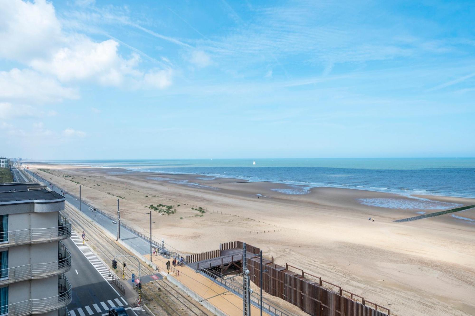 Vayamundo Oostende Bagian luar foto
